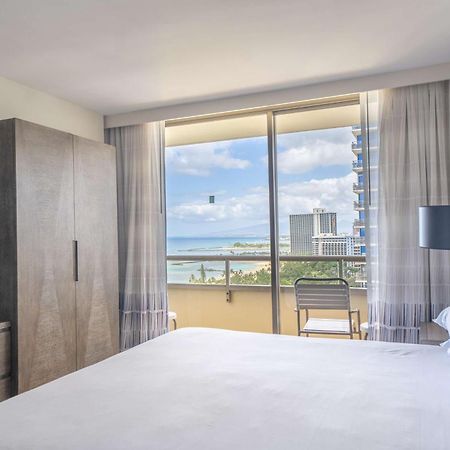 Embassy Suites By Hilton Waikiki Beach Walk Honolulu Exterior foto